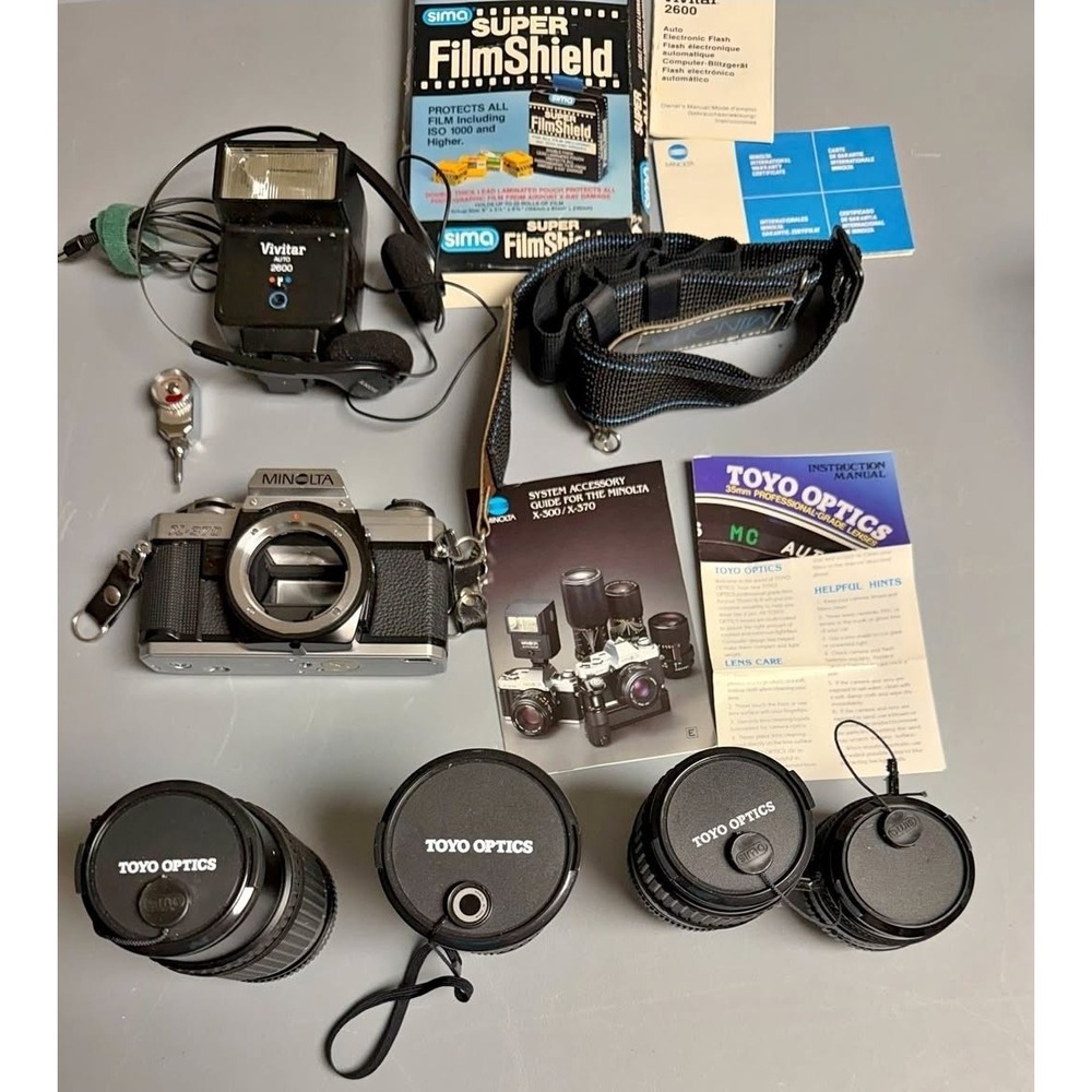 Vintage Minolta X-370 SLR 35mm Film Camera Bundle 3 Lenses Flash Case Silver